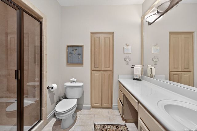 14 Champions Way, San Antonio, TX 78258