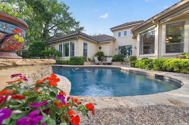 14 Champions Way, San Antonio, TX 78258