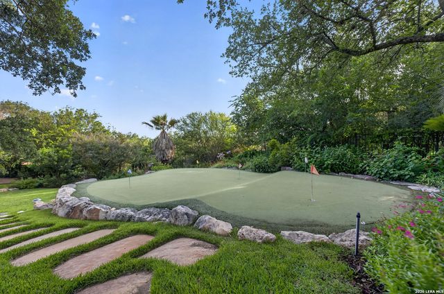 14 Champions Way, San Antonio, TX 78258