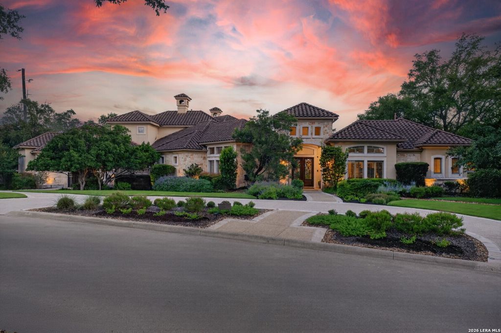 14 Champions Way, San Antonio, TX 78258