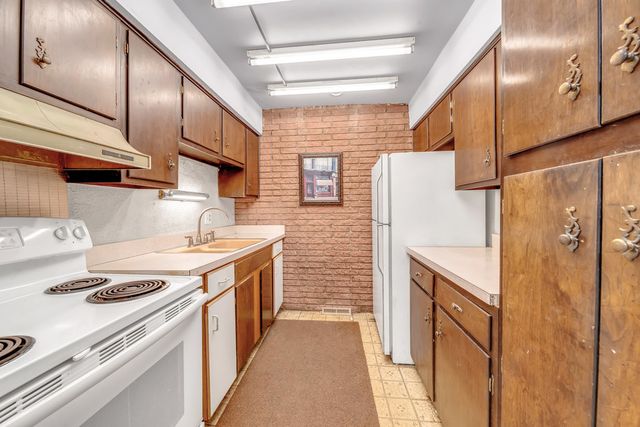 9207 S Kedzie Avenue 3, Evergreen Park, IL 60805