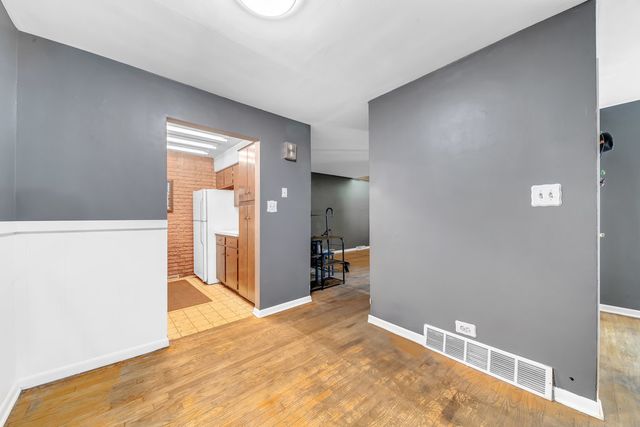 9207 S Kedzie Avenue 3, Evergreen Park, IL 60805