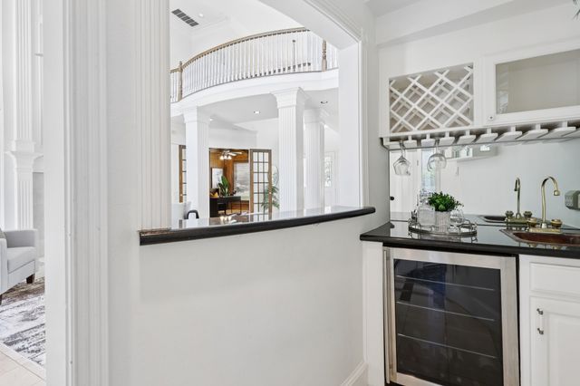 6065 Dilbeck Lane, Dallas, TX 75240