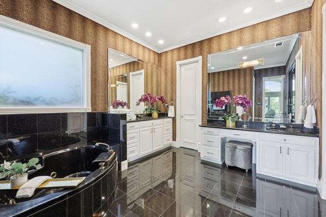 6065 Dilbeck Lane, Dallas, TX 75240