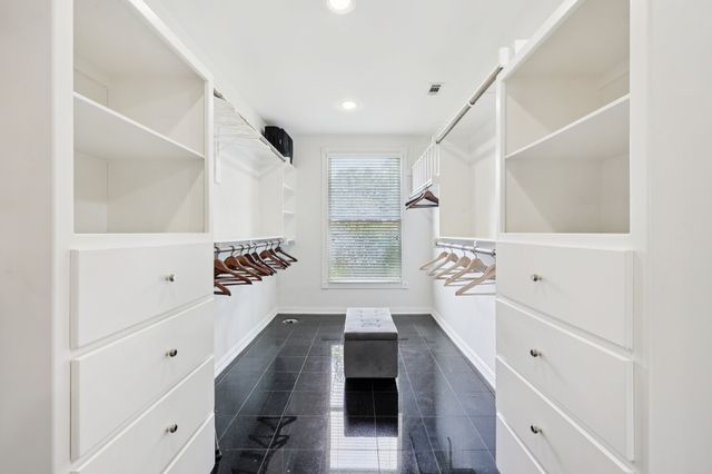 6065 Dilbeck Lane, Dallas, TX 75240