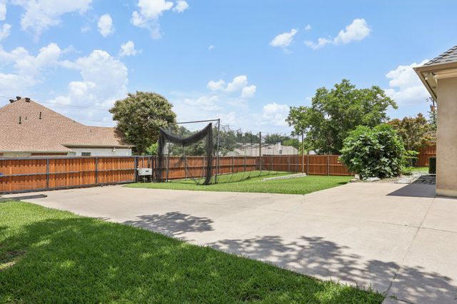 6065 Dilbeck Lane, Dallas, TX 75240