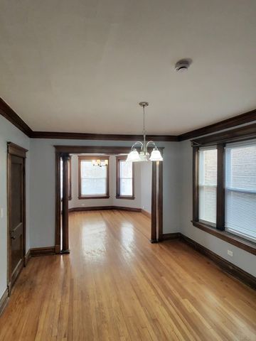 6810 S Calumet Avenue 2, Chicago, IL 60637