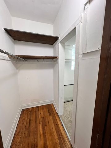 6810 S Calumet Avenue 2, Chicago, IL 60637