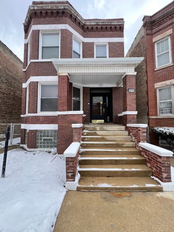 6810 S Calumet Avenue 2, Chicago, IL 60637