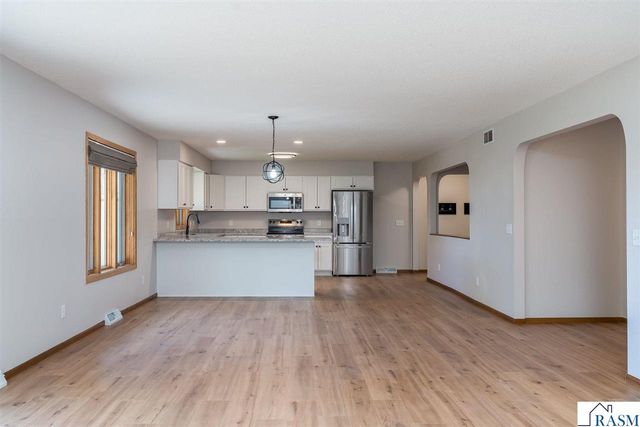 48818 Old River Bluff Road, St. Peter, MN 56082