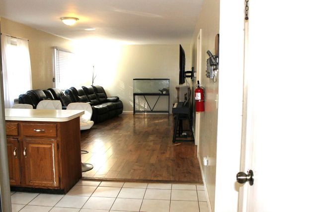 39 Independence Court, Piscataway, NJ 08854