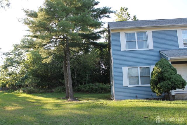 39 Independence Court, Piscataway, NJ 08854