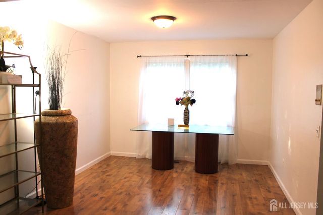 39 Independence Court, Piscataway, NJ 08854