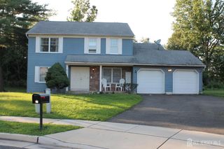 39 Independence Court, Piscataway, NJ 08854