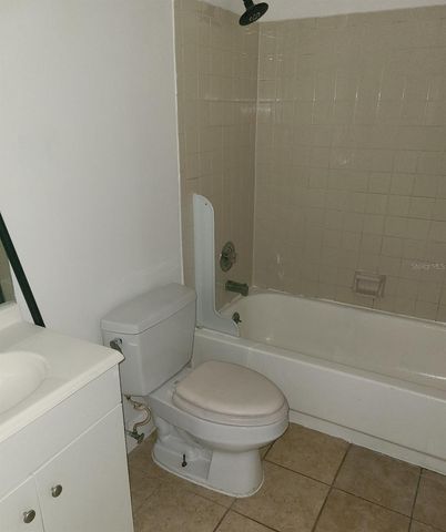 4910 SILVER OAKS VILLAGE B, Orlando, FL 32808