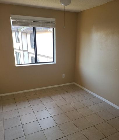 4910 SILVER OAKS VILLAGE B, Orlando, FL 32808