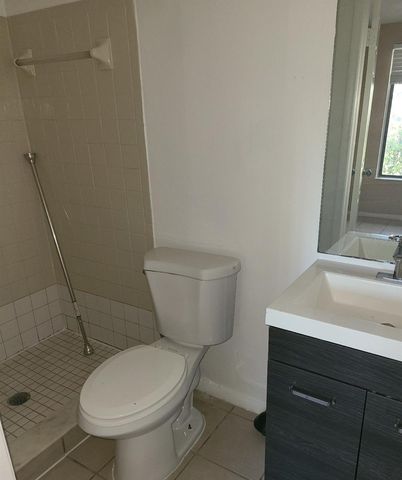 4910 SILVER OAKS VILLAGE B, Orlando, FL 32808