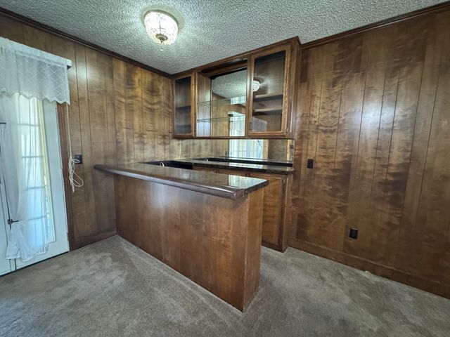 1502 S Lydia Drive, Tulare, CA 93274