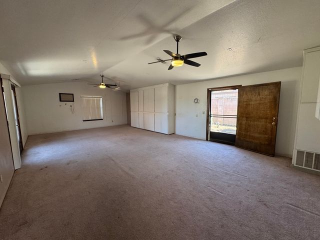 1502 S Lydia Drive, Tulare, CA 93274