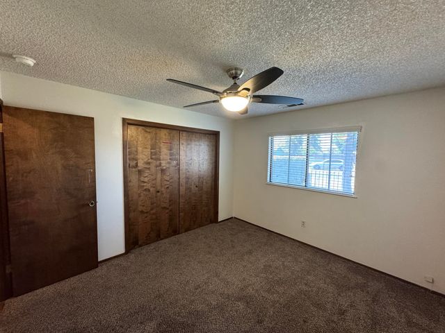 1502 S Lydia Drive, Tulare, CA 93274