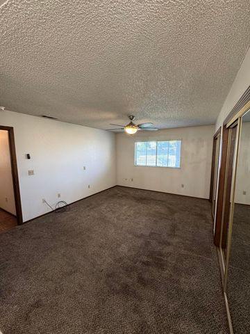 1502 S Lydia Drive, Tulare, CA 93274