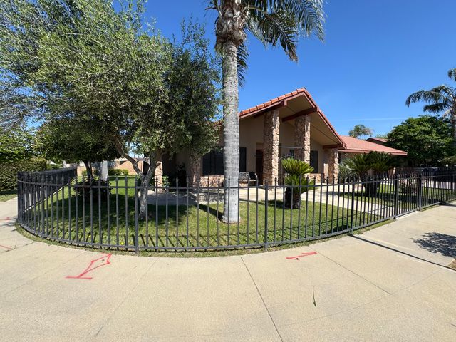 1502 S Lydia Drive, Tulare, CA 93274