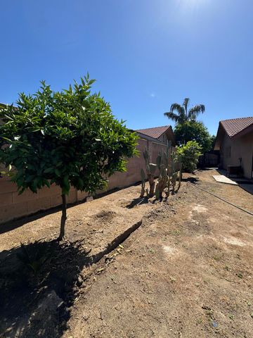 1502 S Lydia Drive, Tulare, CA 93274