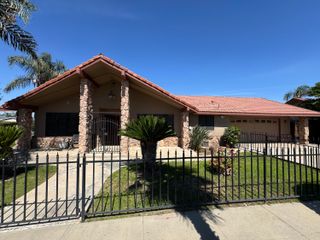 1502 S Lydia Drive, Tulare, CA 93274