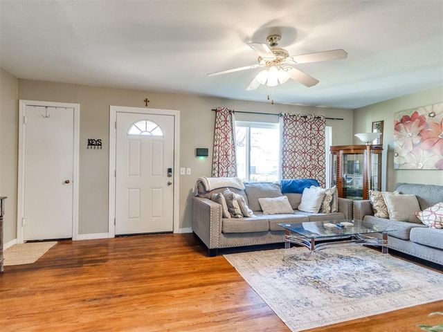 910 S 10th Street, Kingfisher, OK 73750