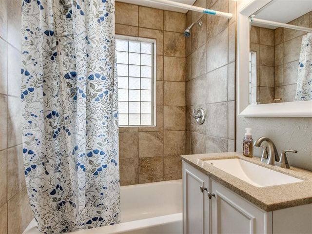 910 S 10th Street, Kingfisher, OK 73750