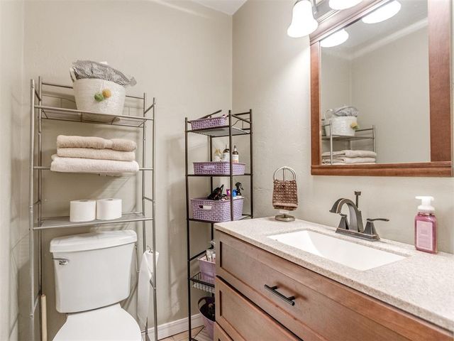 910 S 10th Street, Kingfisher, OK 73750