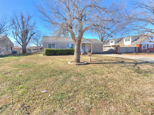 910 S 10th Street, Kingfisher, OK 73750