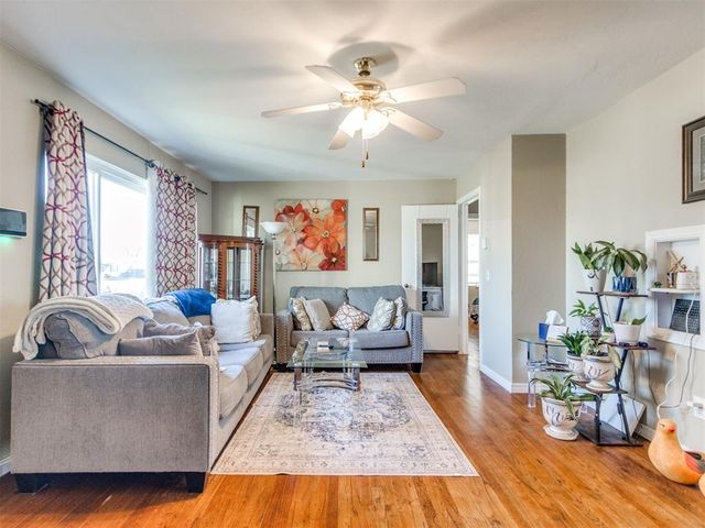 910 S 10th Street, Kingfisher, OK 73750