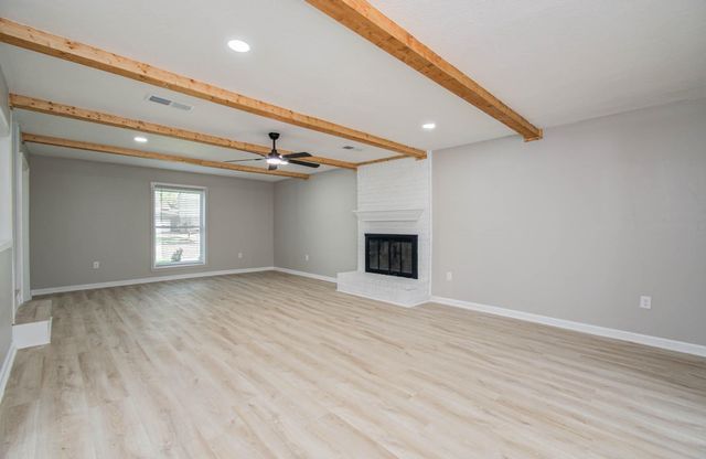 4735 Theall Road, Houston, TX 77066