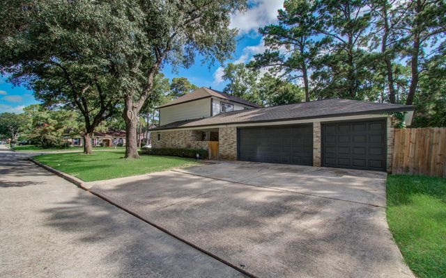 4735 Theall Road, Houston, TX 77066