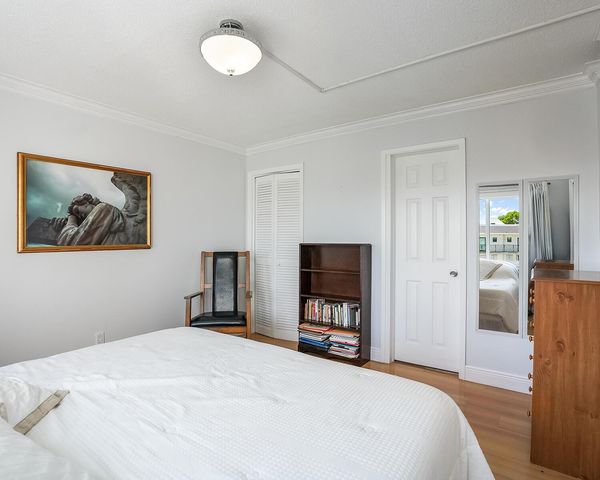 126 Golden Isles Drive 52A, Hallandale Beach, FL 33009