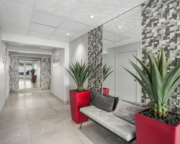 126 Golden Isles Drive 52A, Hallandale Beach, FL 33009