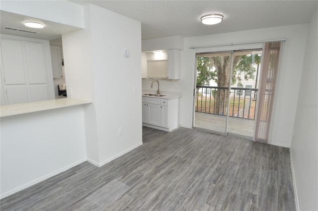 5004 CASTILE PLACE 463, Tampa, FL 33617