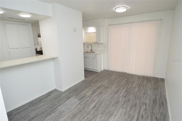 5004 CASTILE PLACE 463, Tampa, FL 33617