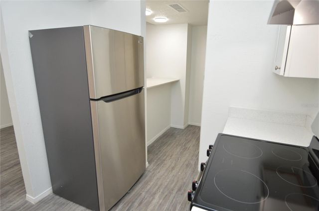 5004 CASTILE PLACE 463, Tampa, FL 33617