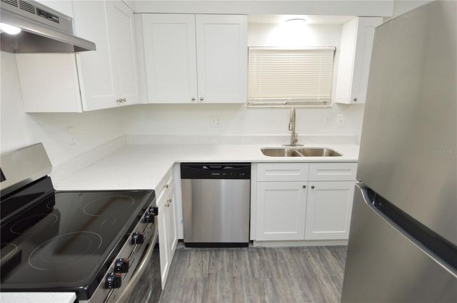 5004 CASTILE PLACE 463, Tampa, FL 33617