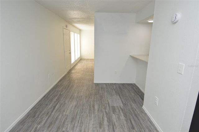 5004 CASTILE PLACE 463, Tampa, FL 33617