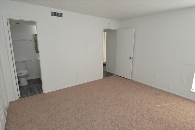 5004 CASTILE PLACE 463, Tampa, FL 33617