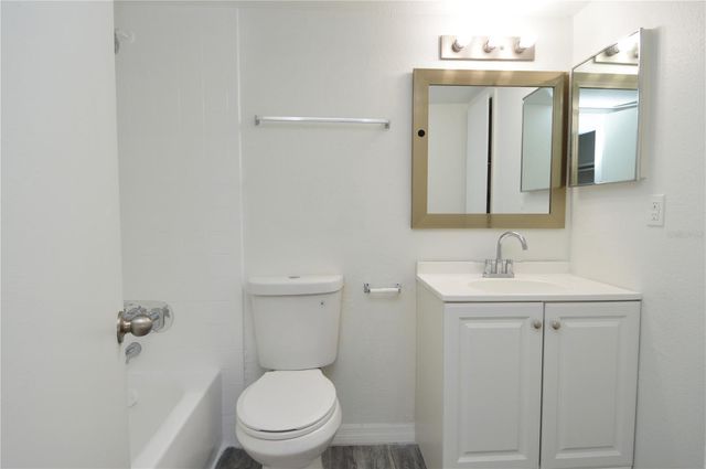 5004 CASTILE PLACE 463, Tampa, FL 33617