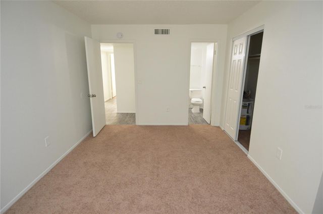 5004 CASTILE PLACE 463, Tampa, FL 33617