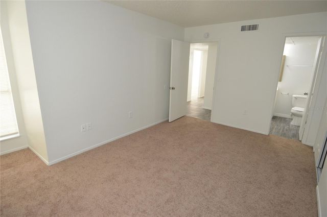 5004 CASTILE PLACE 463, Tampa, FL 33617