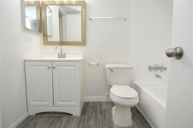 5004 CASTILE PLACE 463, Tampa, FL 33617