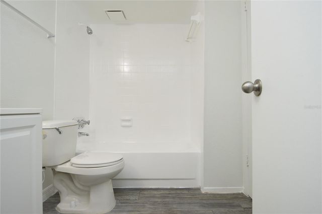 5004 CASTILE PLACE 463, Tampa, FL 33617