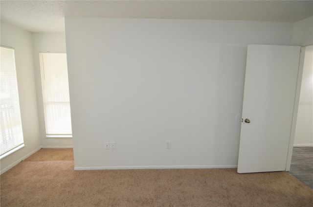 5004 CASTILE PLACE 463, Tampa, FL 33617