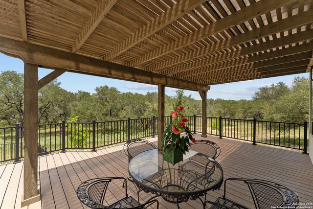149 Bridgewater, La Vernia, TX 78121